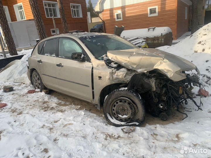 Mazda 3 1.6 МТ, 2008, битый, 100 000 км