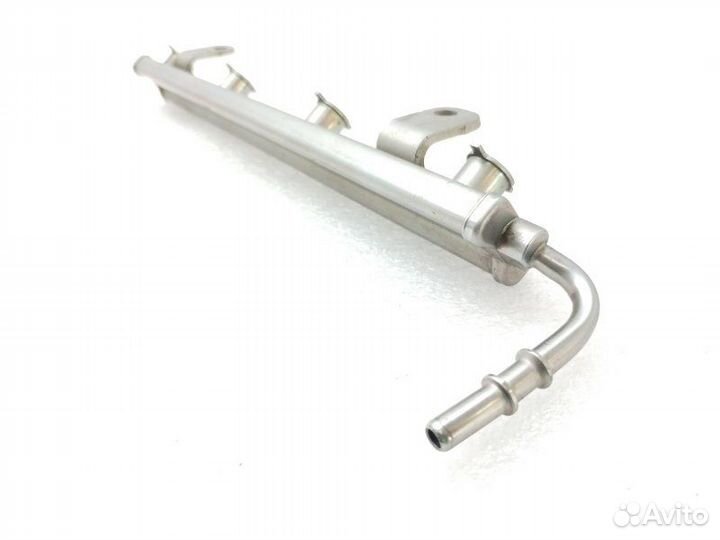 Топливная рейка (рампа) Nissan Serena C25 2.0