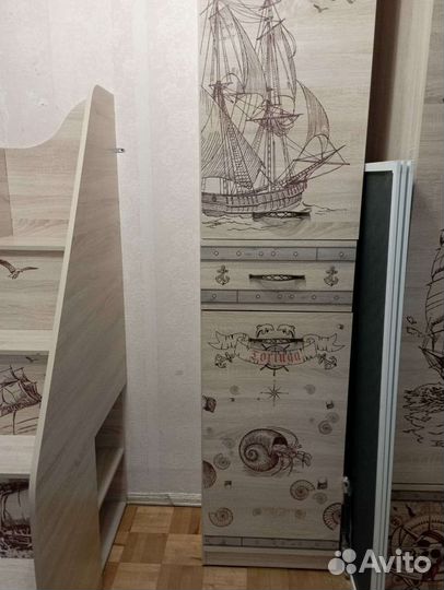 Комплект мебели для детской комнаты