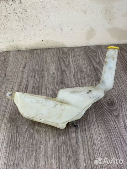 Бачок омывателя Opel Zafira A минивэн 2000-2005