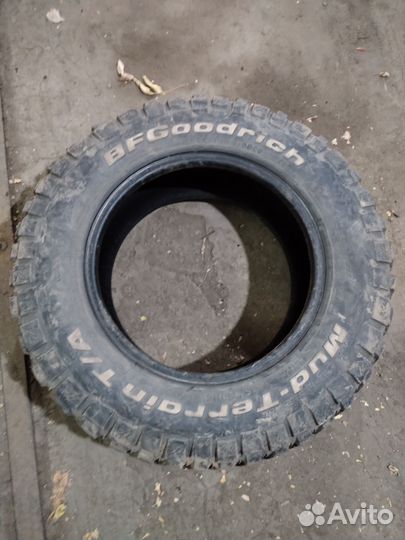 Bfgoodrich Mud-Terrain T/A KM2 235/70 R16