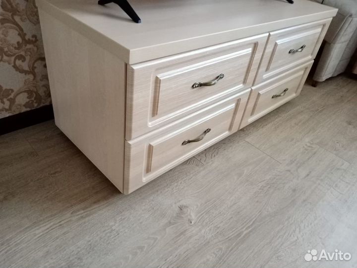 Тумба под телевизор