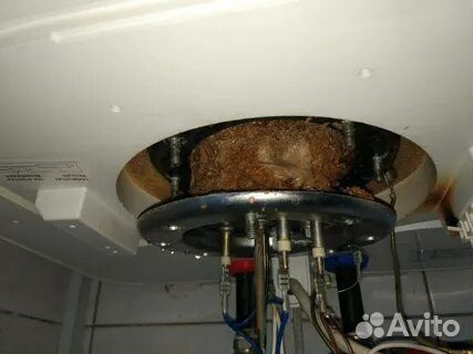 Опытный мастер по ремонту водонагревателей