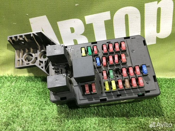 Блок предохранителей салонный Geely Emgrand Ec7