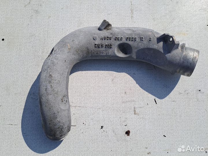 Патрубок мотора Мерседес ом 628. 400cdi