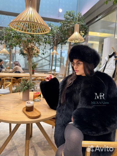 Песец цельный люкс с воротником Шанель 70 см