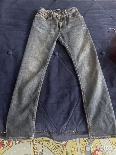 Пиджак Ferrari и джинсы Armani