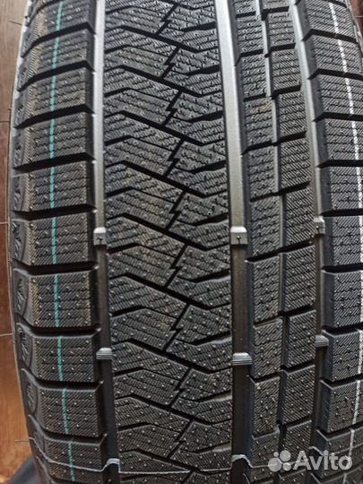 Triangle Snowlink PL02 225/60 R18 104V