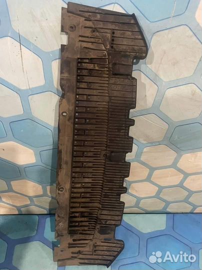 Защита двигателя 8K0807233B