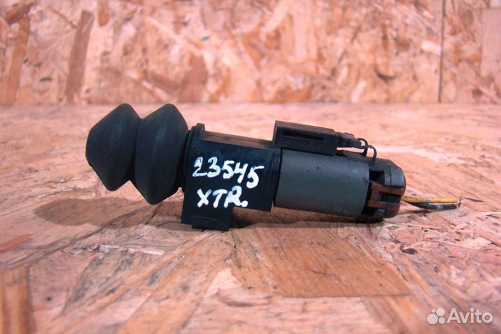 Nissan X-Trail T31 Выключатель концевой