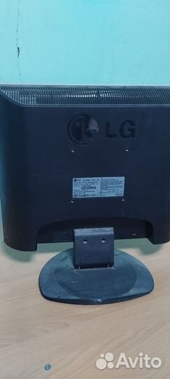 Монитор LG Flatron l1717s