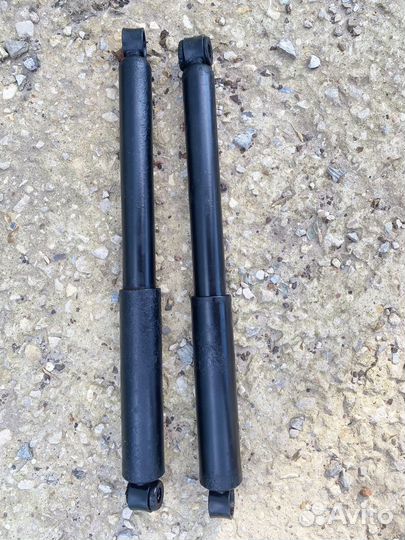 Продается комплект подвески Mitsubishi L200