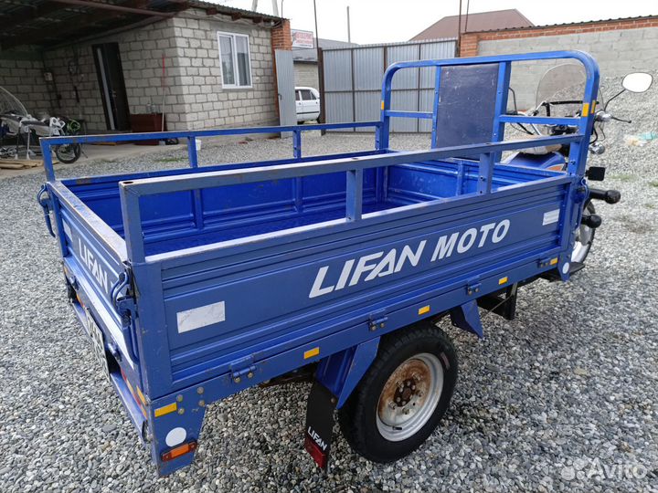 Мотоцикл трицикл Лифан