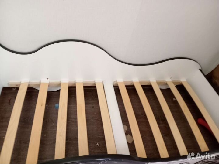 Кровать машина