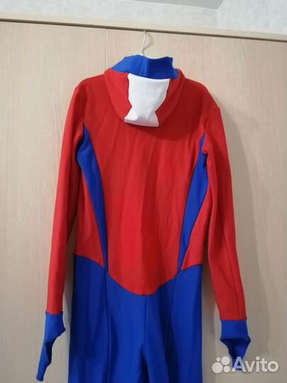 Конькобежный костюм на рост 140-150 см