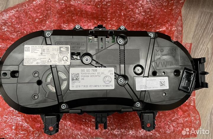 Приборная панель (maxidot) Skoda 565920750B