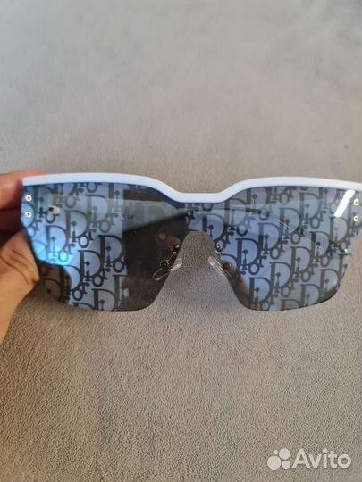 Солнцезащитные очки dior