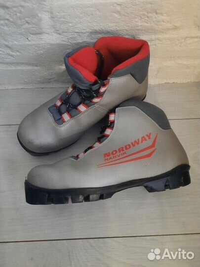 Лыжные ботинки классические