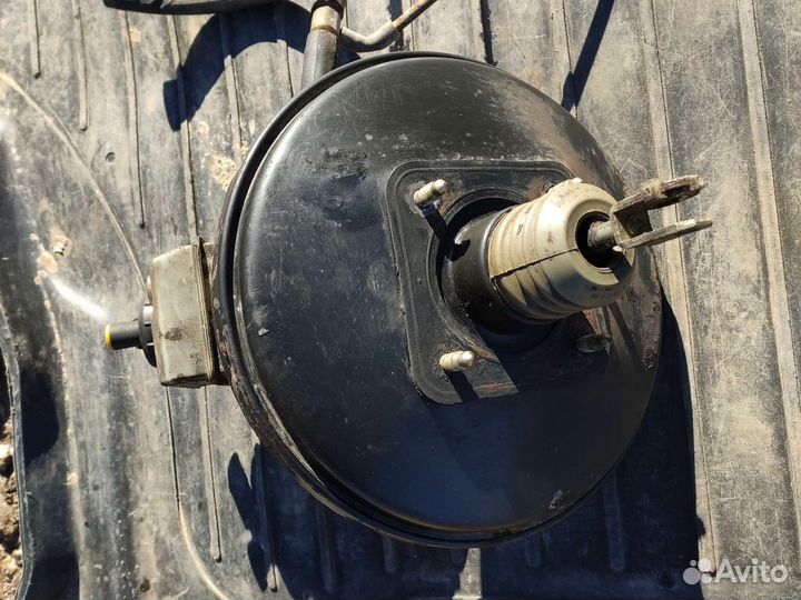 Вакуумный усилитель тормозов Рено Кангу 1