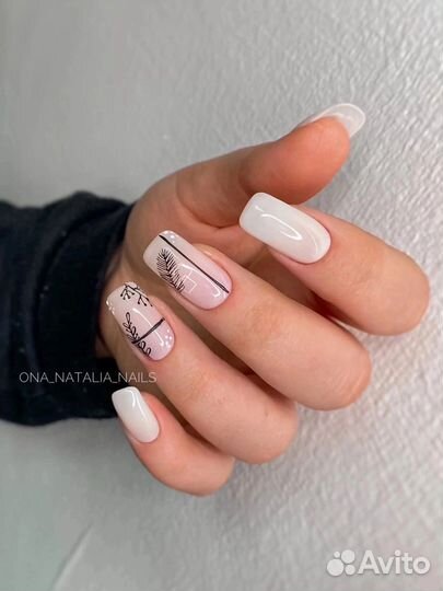 Маникюр с покрытием и укреплением гелем