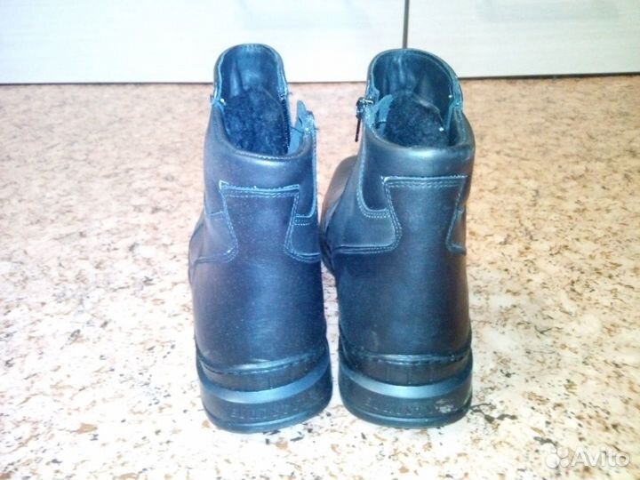 Зимние, новые, уставные ботинки 40 р