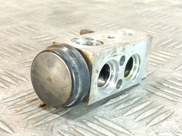 Клапан кондиционера Kia Ceed 2007-2012