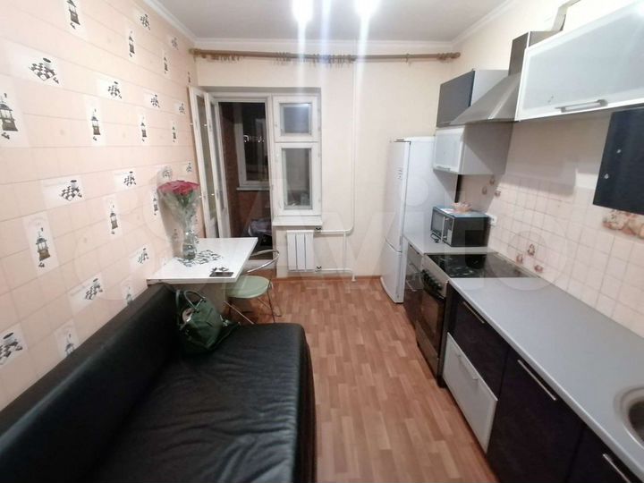 2-к. квартира, 65 м², 8/14 эт.