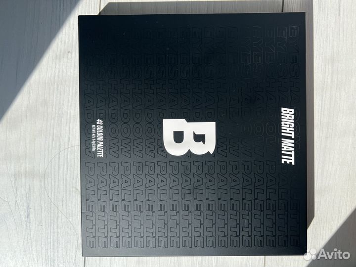 Палетка теней by beauty bay Bright matte 42