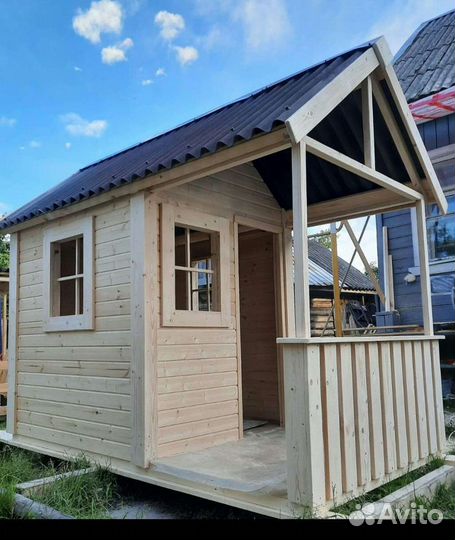 Детский игровой домик из дерева