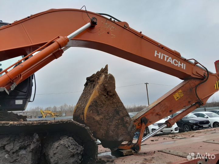 Гусеничный экскаватор Hitachi ZX200, 2020