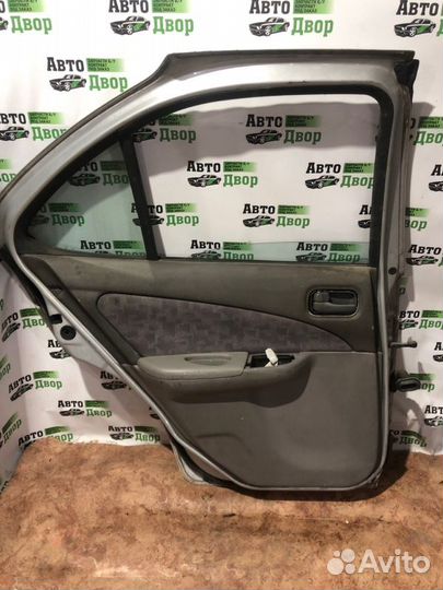Дверь боковая задняя левая Nissan Sunny FB15