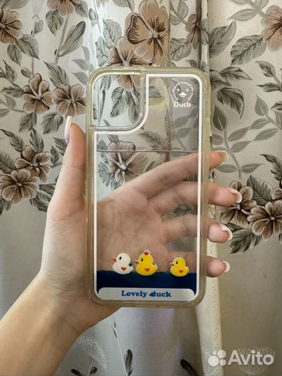 Чехлы на iPhone 11