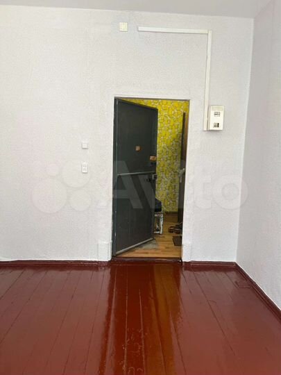 Комната 10,7 м² в 3-к., 2/2 эт.