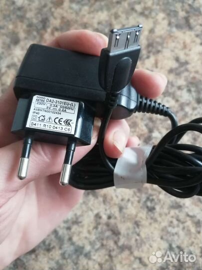 Зарядное устройство для телефона