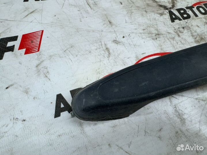 Ручка двери передней наружная правая ваз Kalina