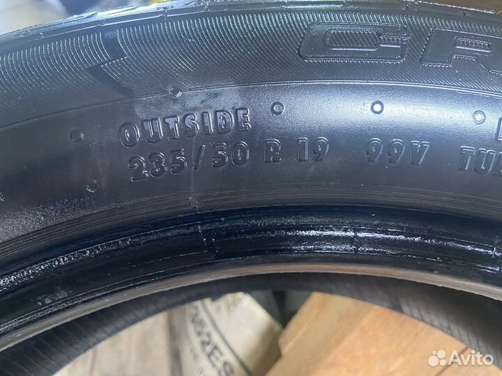 Continental CrossContact UHP E 235/50 R19 99V