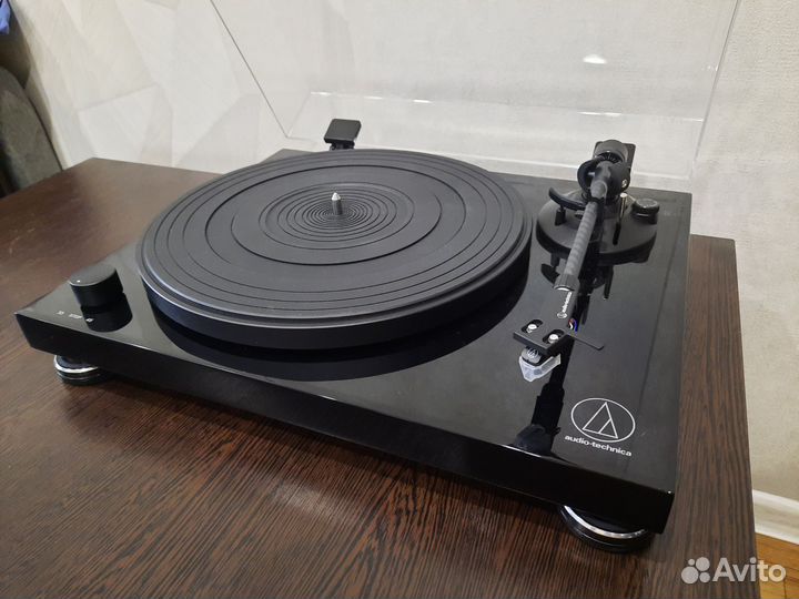 Виниловый проигрыватель audio technica AT-LPW50PB
