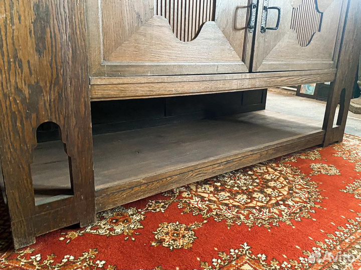 Полубуфет старинный