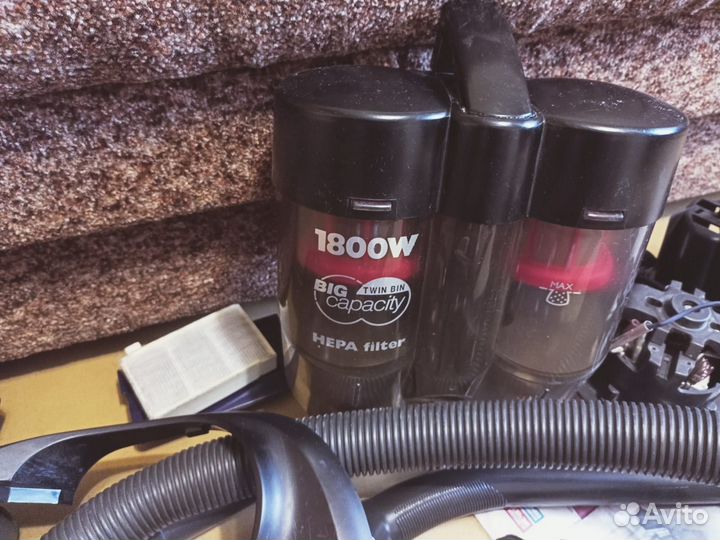 Пылесос Panasonic MC-E8003 на запчасти