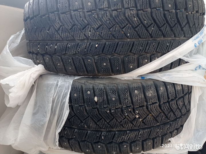 Viatti Brina Nordico V-522 215/55 R16