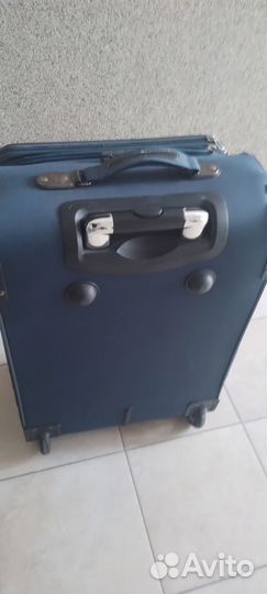 Чемодан на колесах бу большой в москве