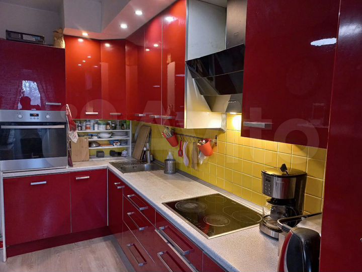 2-к. квартира, 66 м², 1/10 эт.