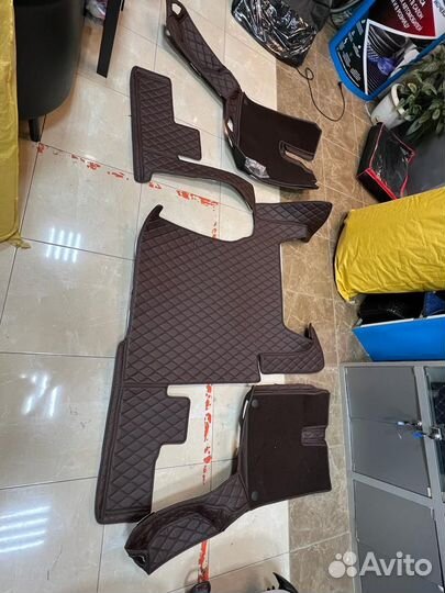 Продам 3D ковры из экокожи на Sitrak С7Н, бол.каб