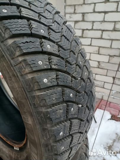 Michelin X-Ice North 2 195/65 R15