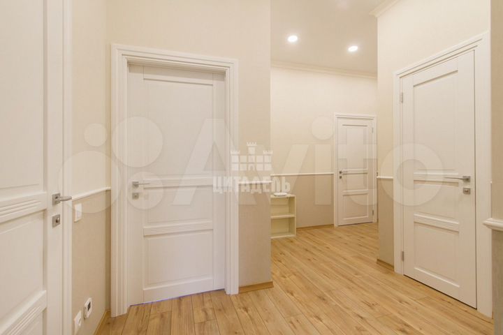 3-к. квартира, 103 м², 3/16 эт.