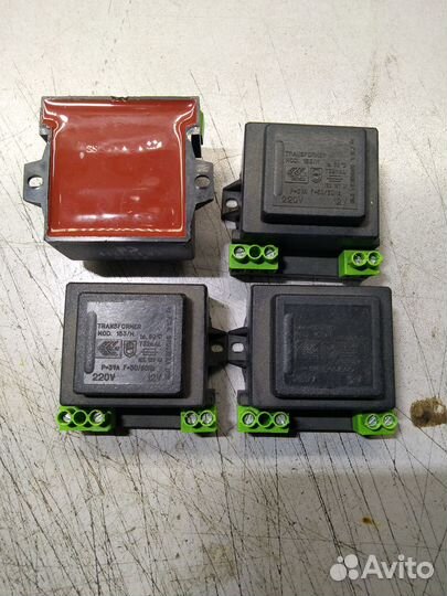 Понижающий трансформатор 220 * 12