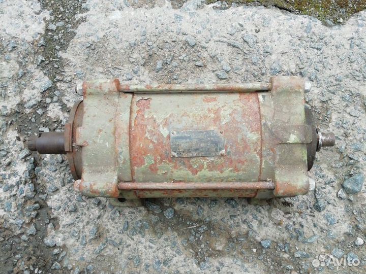 Двигатель электрический