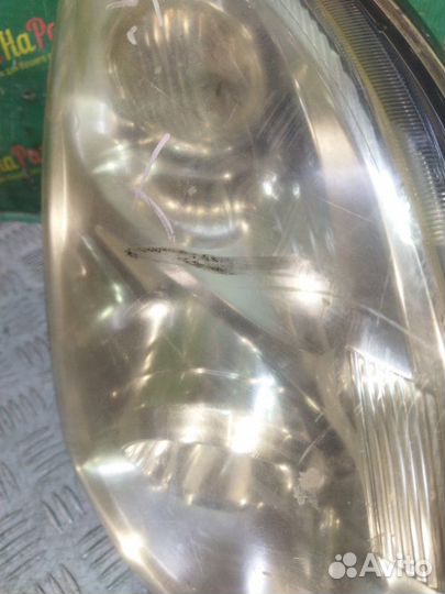 Фара правая Suzuki Swift хэтчэбк 1.3-1.6 2010