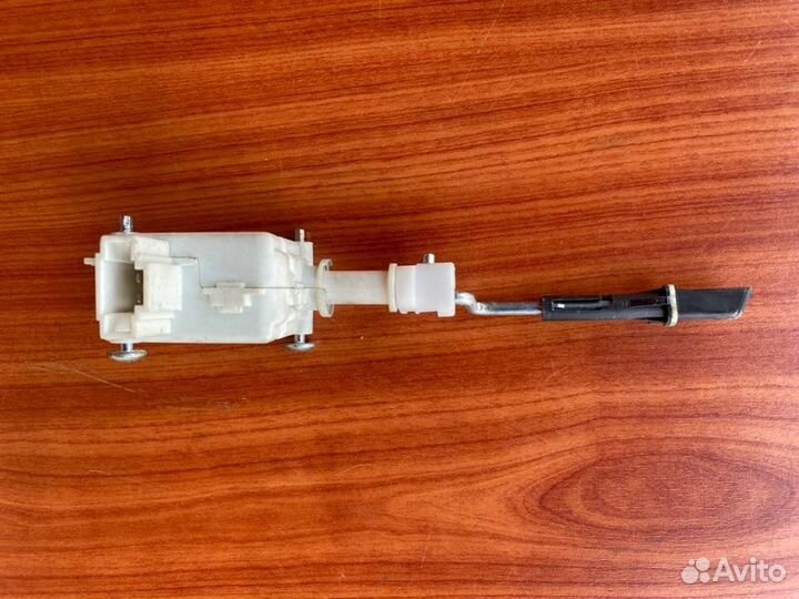 Активатор лючка бензобака Vw Touran minivan BSE