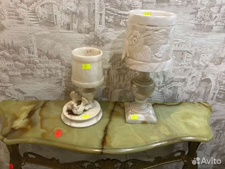 Старинные настольные лампочки из нат. камня